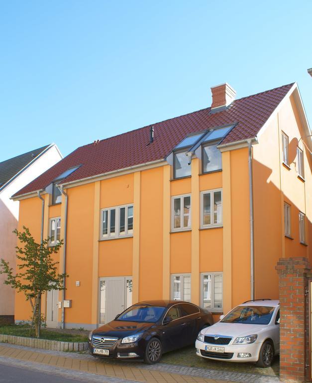 Apartment Yachthafen Waren Ngoại thất bức ảnh